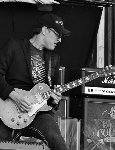 Bonamassa playing a Gibson Les Paul Standard guitar with Black Country Communion 2011